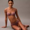 Bikini sensual em renda elástica Bikini sensual em renda elástica
