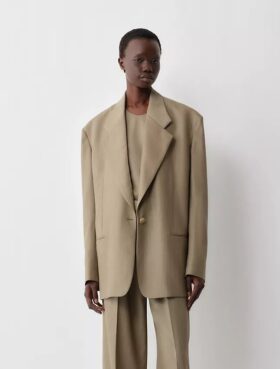 Blazer Avery