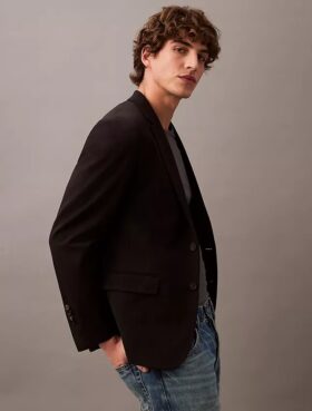 Blazer justo em gabardine de lã