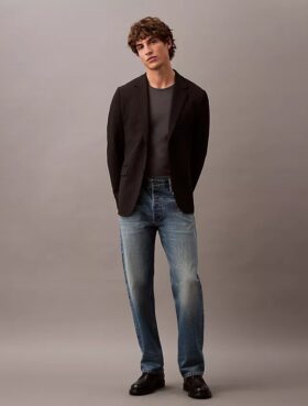Blazer justo em gabardine de lã