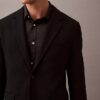 Blazer justo em gabardine de lã