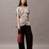 Blusa de cetim estampado