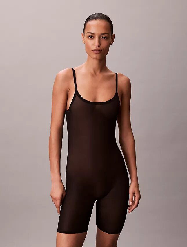 Body minimalista em malha até à coxa Body minimalista em malha até à coxa