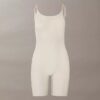 Body minimalista em malha até à coxa Body minimalista em malha até à coxa