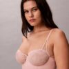 Body sensual em renda elástica Body sensual em renda elástica