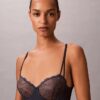 Body sensual em renda elástica