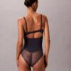 Body sensual em renda elástica