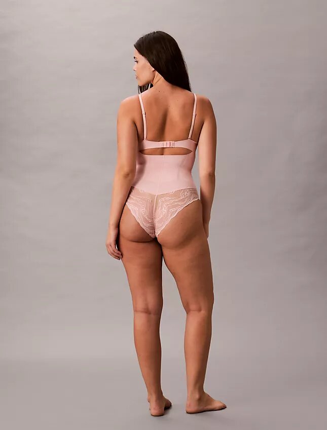 Body sensual em renda elástica Body sensual em renda elástica