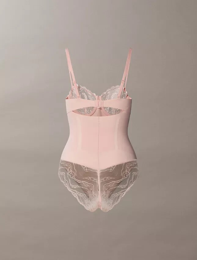 Body sensual em renda elástica Body sensual em renda elástica