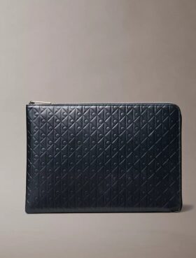 Bolsa com fecho de correr e logótipo em todo o tecido