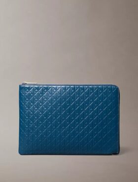 Bolsa com fecho de correr e logótipo em todo o tecido