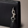 Bolsa com logótipo em relevo Bolsa com logótipo em relevo