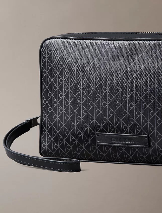 Bolsa com logótipo em todo o tecido Bolsa com logótipo em todo o tecido