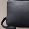 Bolsa com monograma em relevo Bolsa com monograma em relevo