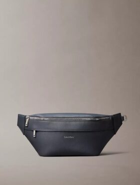 Bolsa de cintura com logótipo em relevo