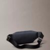 Bolsa de cintura com logótipo em relevo Bolsa de cintura com logótipo em relevo