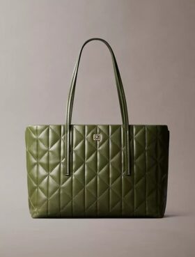 Bolsa de compras pequena com emblema acolchoado