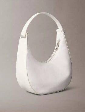 Bolsa de ombro pequena conversível com formato curvo