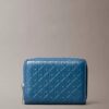 Bolsa para moedas com fecho e Monogram em relevo em toda a superfície Bolsa para moedas com fecho e Monogram em relevo em toda a superfície