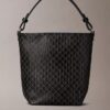 Bolsa tipo balde pequena com logótipo em todo o tecido e bolsa interior Bolsa tipo balde pequena com logótipo em todo o tecido e bolsa interior