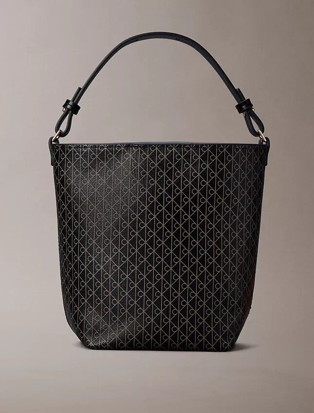 Bolsa tipo balde pequena com logótipo em todo o tecido e bolsa interior Bolsa tipo balde pequena com logótipo em todo o tecido e bolsa interior