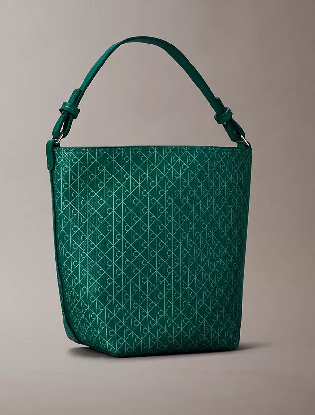 Bolsa tipo balde pequena com logótipo em todo o tecido e bolsa interior Bolsa tipo balde pequena com logótipo em todo o tecido e bolsa interior