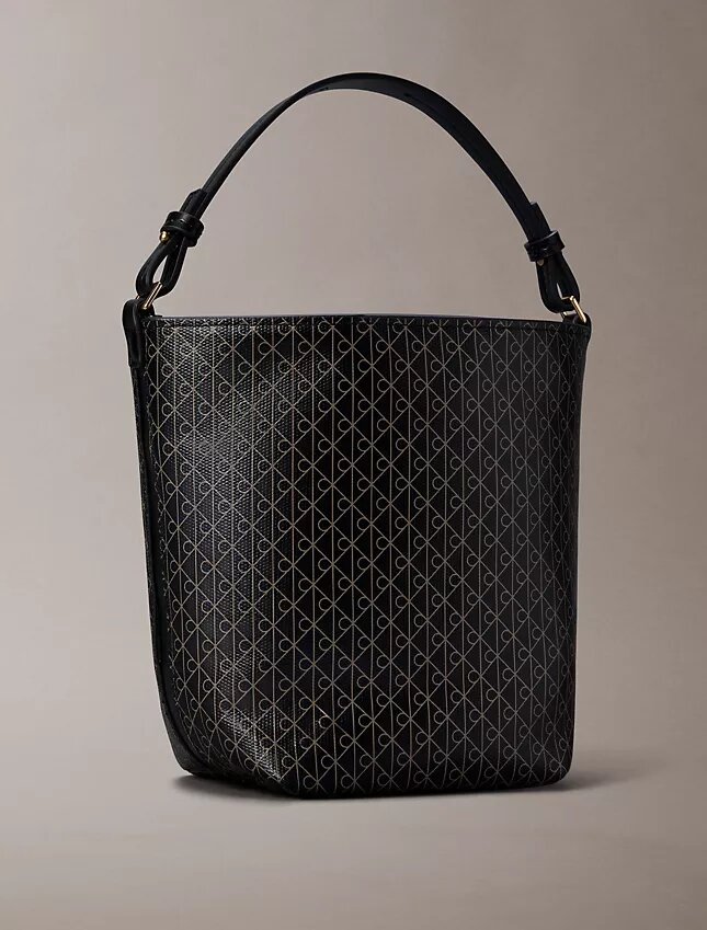 Bolsa tipo balde pequena com logótipo em todo o tecido e bolsa interior Bolsa tipo balde pequena com logótipo em todo o tecido e bolsa interior