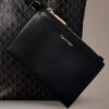 Bolsa tipo balde pequena com logótipo em todo o tecido e bolsa interior Bolsa tipo balde pequena com logótipo em todo o tecido e bolsa interior