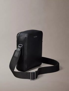 Bolsa tipo repórter fina com logótipo
