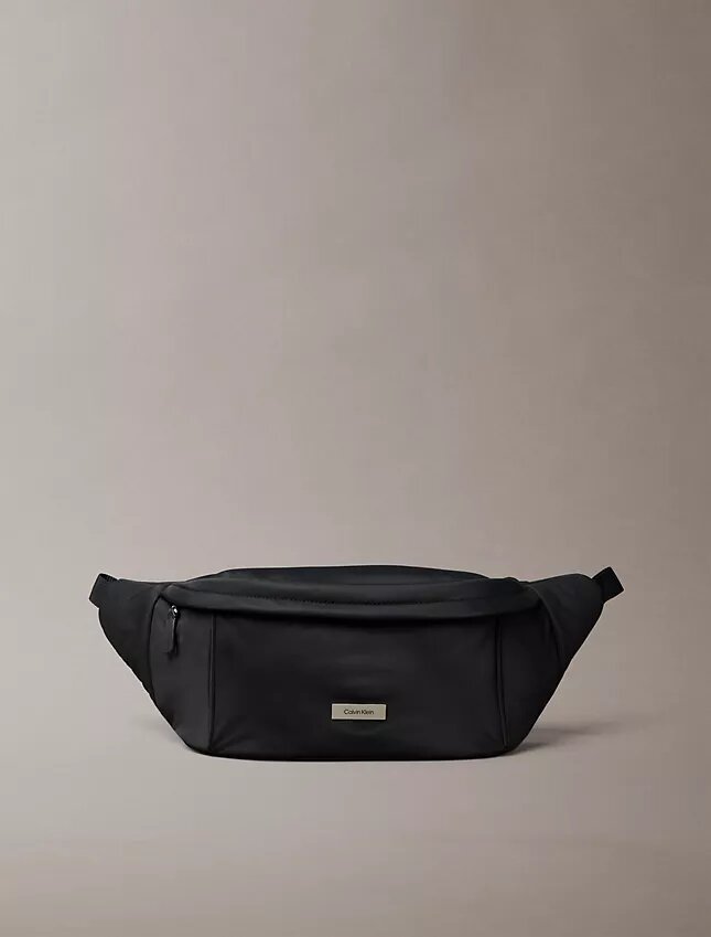 Bolsa tipo sling em nylon Bolsa tipo sling em nylon