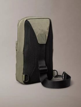 Bolsa tipo sling em nylon