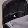 Bolsa tipo sling em nylon Bolsa tipo sling em nylon