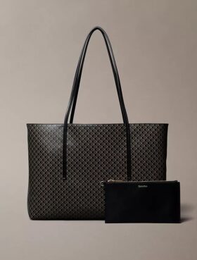 Bolsa Tote com Logótipo Emblemático em Toda a Superfície e Bolsa
