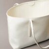 Bolsa Tote com Logótipo Emblemático em Toda a Superfície e Bolsa Bolsa Tote com Logótipo Emblemático em Toda a Superfície e Bolsa