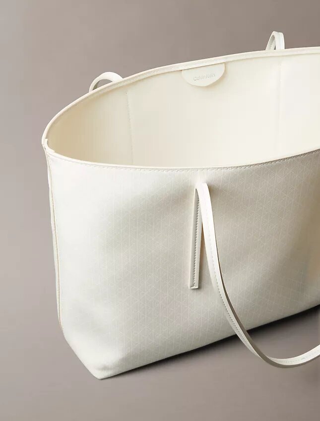 Bolsa Tote com Logótipo Emblemático em Toda a Superfície e Bolsa Bolsa Tote com Logótipo Emblemático em Toda a Superfície e Bolsa