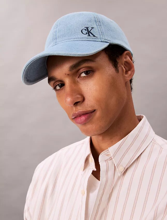 Boné de basebol em Denim desbotado com logótipo bordado Boné de basebol em Denim desbotado com logótipo bordado