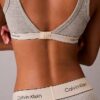 Bralette triangular com forro leve em Cotton Stretch de inspiração tradicional Bralette triangular com forro leve em Cotton Stretch de inspiração tradicional