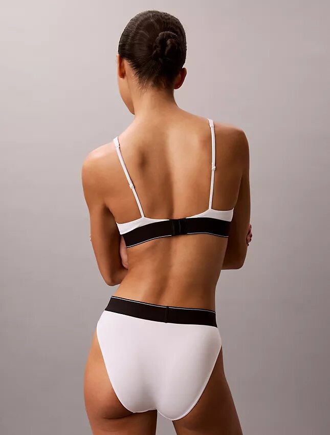 Bralette triangular com forro leve, em microfibra elástica com Monogram gráfico Bralette triangular com forro leve, em microfibra elástica com Monogram gráfico