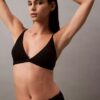 Bralette triangular com forro leve Form to Body Bralette triangular com forro leve Form to Body