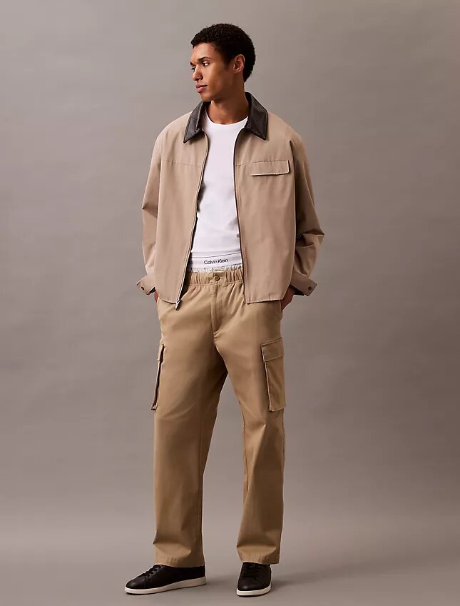 Calças cargo de corte reto em algodão Cotton Stretch Calças cargo de corte reto em algodão Cotton Stretch