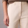Calças chino de corte reto em algodão Cotton Stretch Calças chino de corte reto em algodão Cotton Stretch