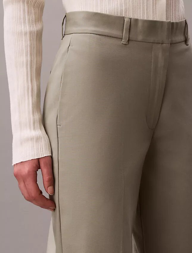 Calças chino de corte reto em algodão Cotton Stretch Calças chino de corte reto em algodão Cotton Stretch