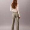 Calças chino de corte reto em algodão Cotton Stretch Calças chino de corte reto em algodão Cotton Stretch