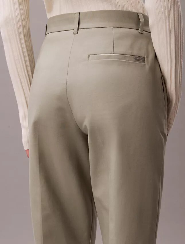 Calças chino de corte reto em algodão Cotton Stretch Calças chino de corte reto em algodão Cotton Stretch