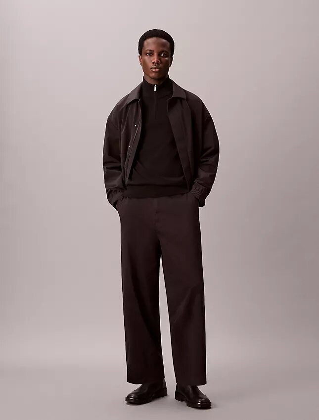 Calças Chino largas em sarja Cotton Stretch de algodão Calças Chino largas em sarja Cotton Stretch de algodão