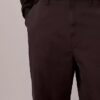 Calças Chino largas em sarja Cotton Stretch de algodão Calças Chino largas em sarja Cotton Stretch de algodão