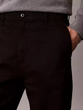 Calças chino retas em algodão Cotton Stretch 90s Straight Calças chino retas em algodão Cotton Stretch 90s Straight