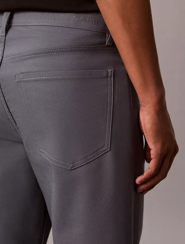 Calças de 5 bolsos com corte reto elástico padrão Calças de 5 bolsos com corte reto elástico padrão