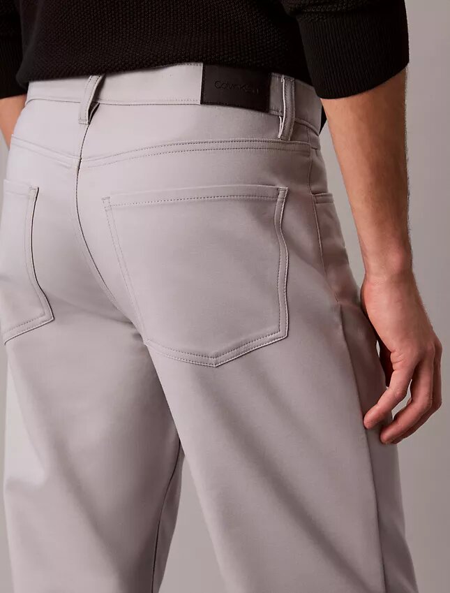 Calças de 5 bolsos com corte reto elástico padrão Calças de 5 bolsos com corte reto elástico padrão