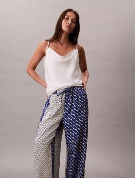 Calças de perna larga em sarja de viscose estampada